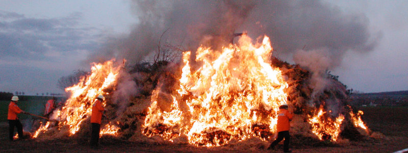 Osterfeuer.png